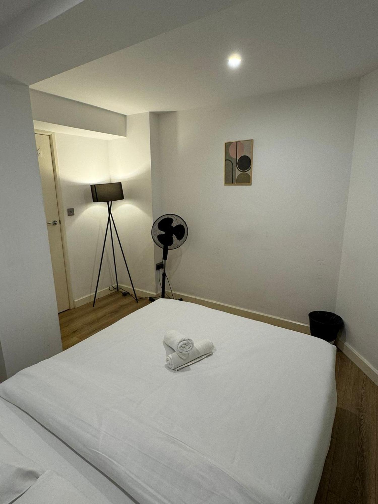 Cozy Two Bedroom Apartment Sleeps 6 Near Camden Market Hw10 London Kültér fotó